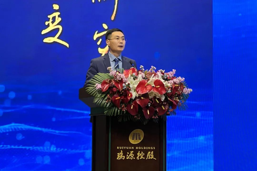 融合聚變，創新突破丨智慧產業集團2022年度總結暨表彰大會順利召開